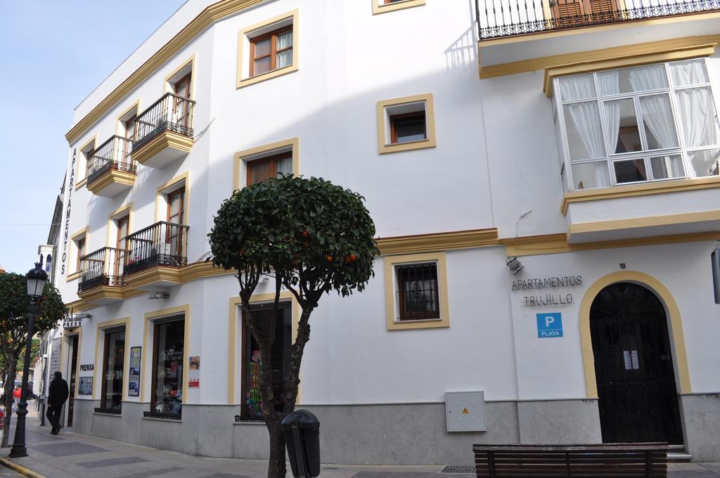 Apartamentos Trujillo Tarifa Exterior photo